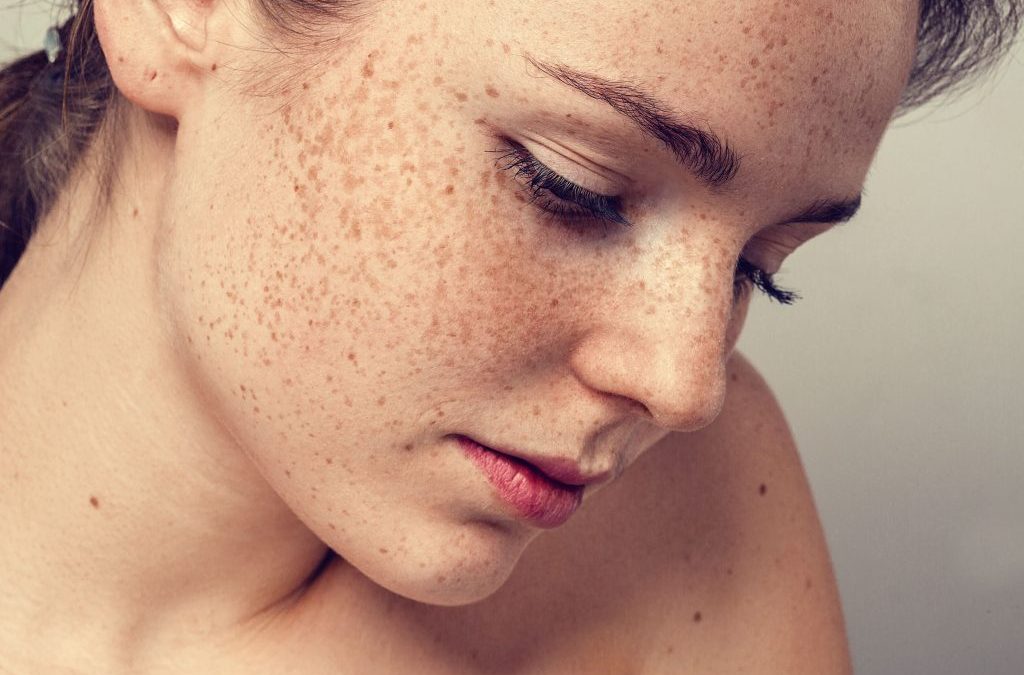 Blue Light and Your Skin: Can Screen Time Contribute to Premature Skin Aging?